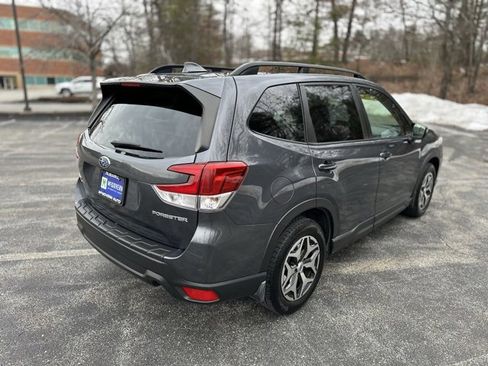 Used 2020 Subaru Forester Premium image 6