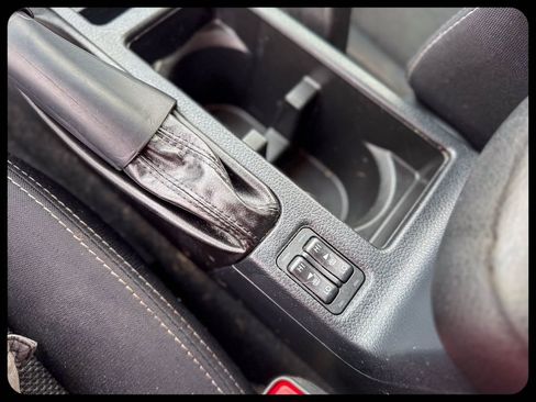 Used 2015 Subaru Crosstrek 2.0i Premium image 23