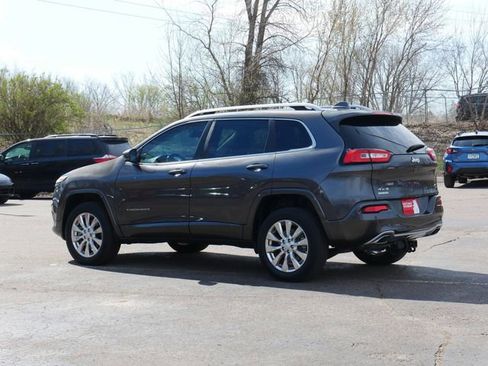 Used 2018 Jeep Cherokee Overland w/ Heavy Duty Protection Group AWD/4WD image 4