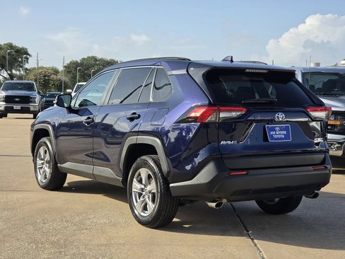 Used 2025 Toyota RAV4 XLE FWD image 7