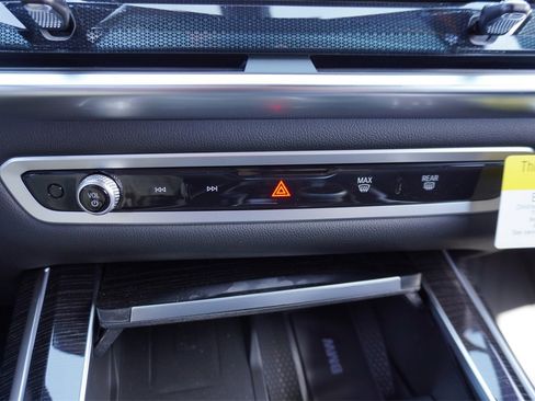 New 2025 BMW X7 xDrive40i w/ M Sport Package image 6