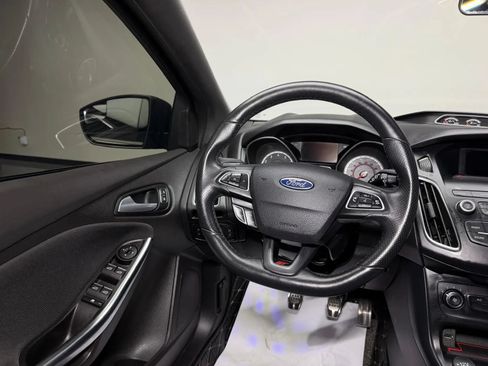 Used 2018 Ford Focus ST FWD image 21