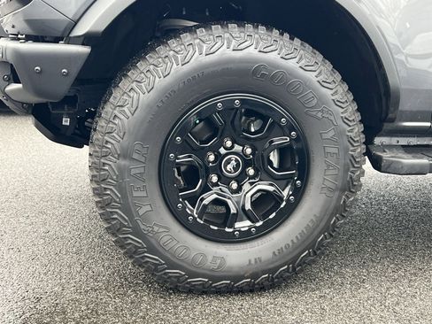 Used 2024 Ford Bronco Wildtrak image 10
