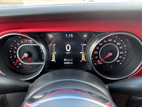 Used 2021 Jeep Gladiator Rubicon w/ Dual Top Group AWD/4WD image 17