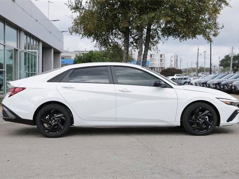 Certified 2026 Hyundai Elantra Sport FWD image 4