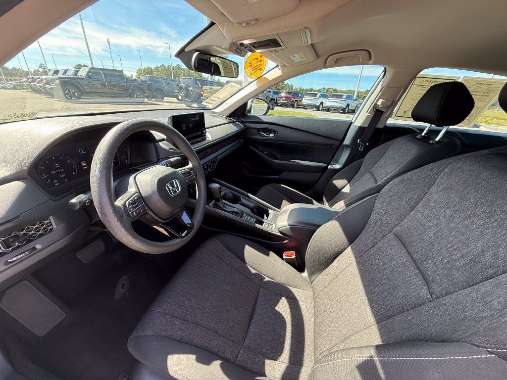 Used 2025 Honda Accord LX image 20