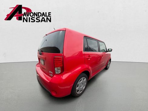 Used 2014 Scion xB FWD image 4