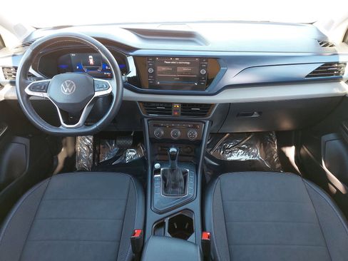 Used 2022 Volkswagen Taos SE image 9