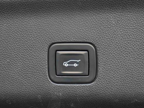 Used 2021 Chevrolet Suburban Premier w/ Premium Package image 41