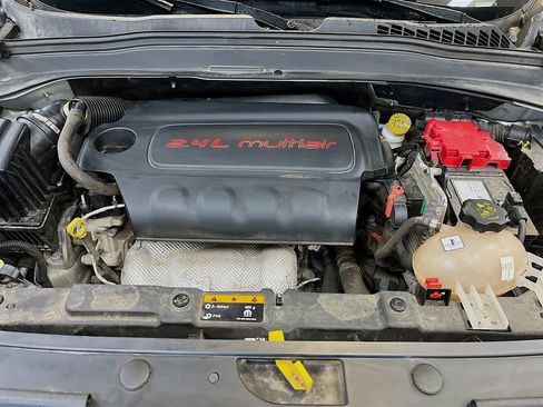 Used 2018 Jeep Renegade Latitude w/ Cold Weather Group image 27