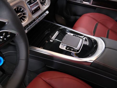 Used 2026 Mercedes-Benz G 63 AMG 4MATIC image 23