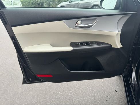 Used 2023 Kia Forte LXS image 12