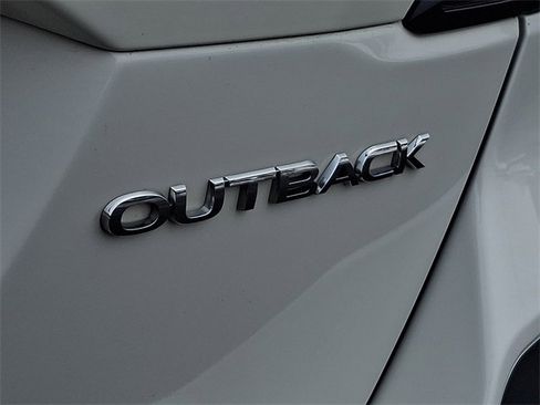 Used 2020 Subaru Outback Premium image 29