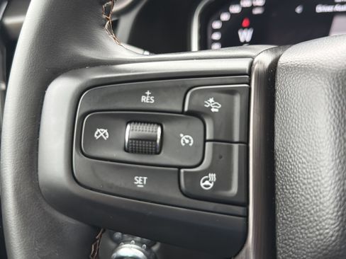 Used 2025 GMC Sierra 2500 AT4 image 14