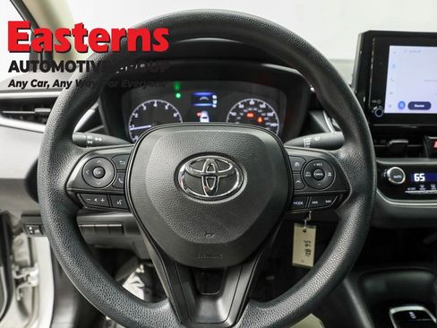 Used 2023 Toyota Corolla LE image 10