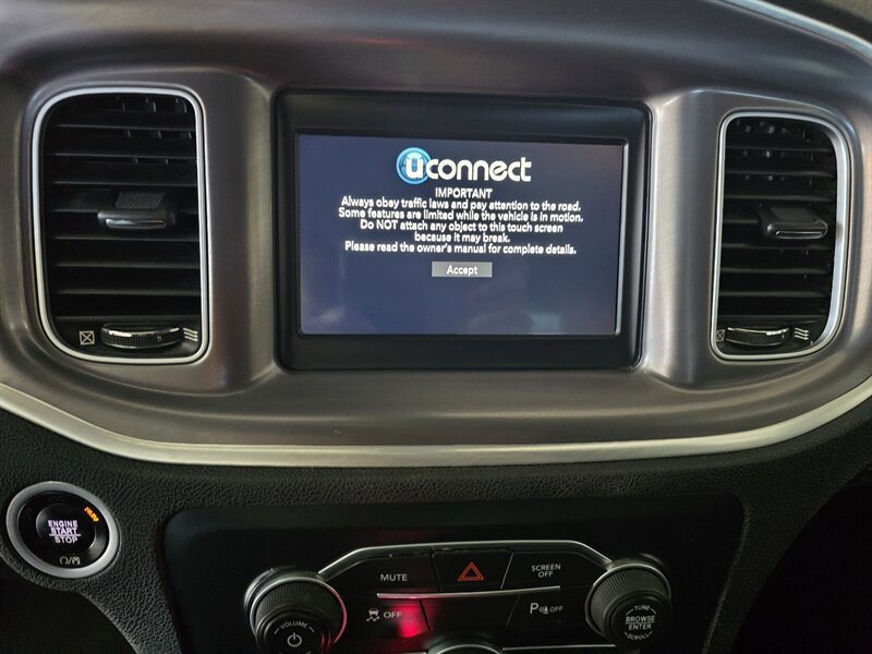 Used 2022 Dodge Charger SXT RWD image 28