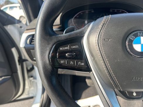 Used 2023 BMW 540i xDrive w/ Premium Package image 17