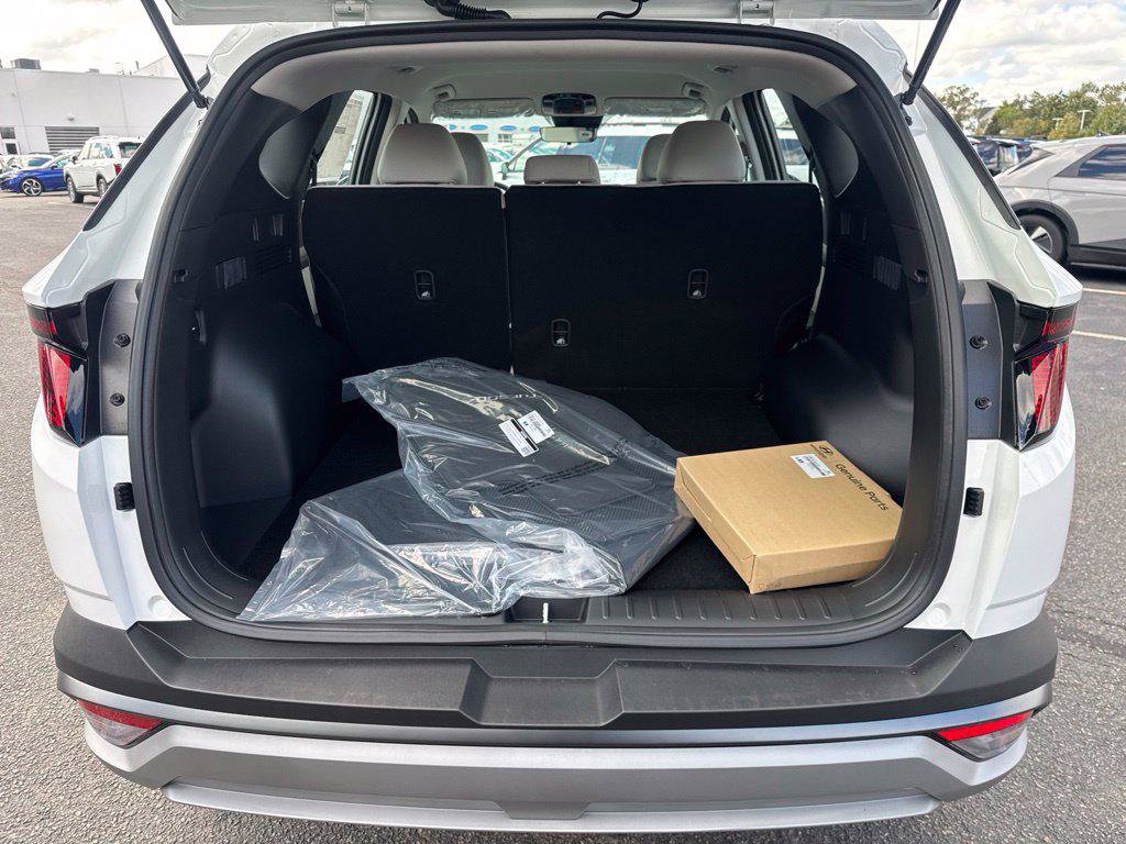 New 2026 Hyundai Tucson SE AWD/4WD image 8