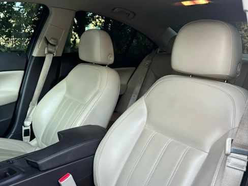 Used 2016 Buick Regal image 7