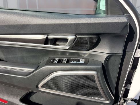 Used 2025 Kia Telluride S AWD/4WD image 19