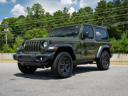 Used 2023 Jeep Wrangler Sport AWD/4WD image 3