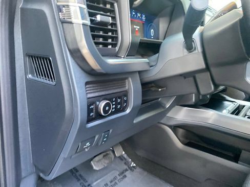 Used 2025 Ford F350 Lariat w/ Lariat Ultimate Package AWD/4WD image 19