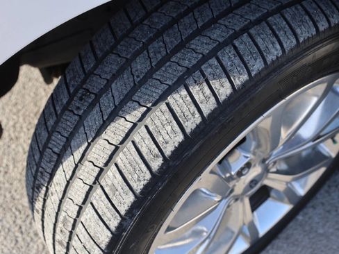 Used 2019 Ford Expedition Platinum image 25