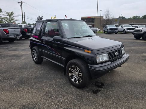Used 1993 Geo Tracker 4WD 2-Door image 7