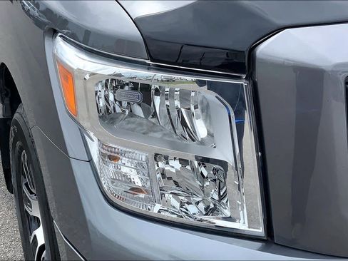 Used 2023 Nissan Titan SV w/ SV Convenience Package AWD/4WD image 27