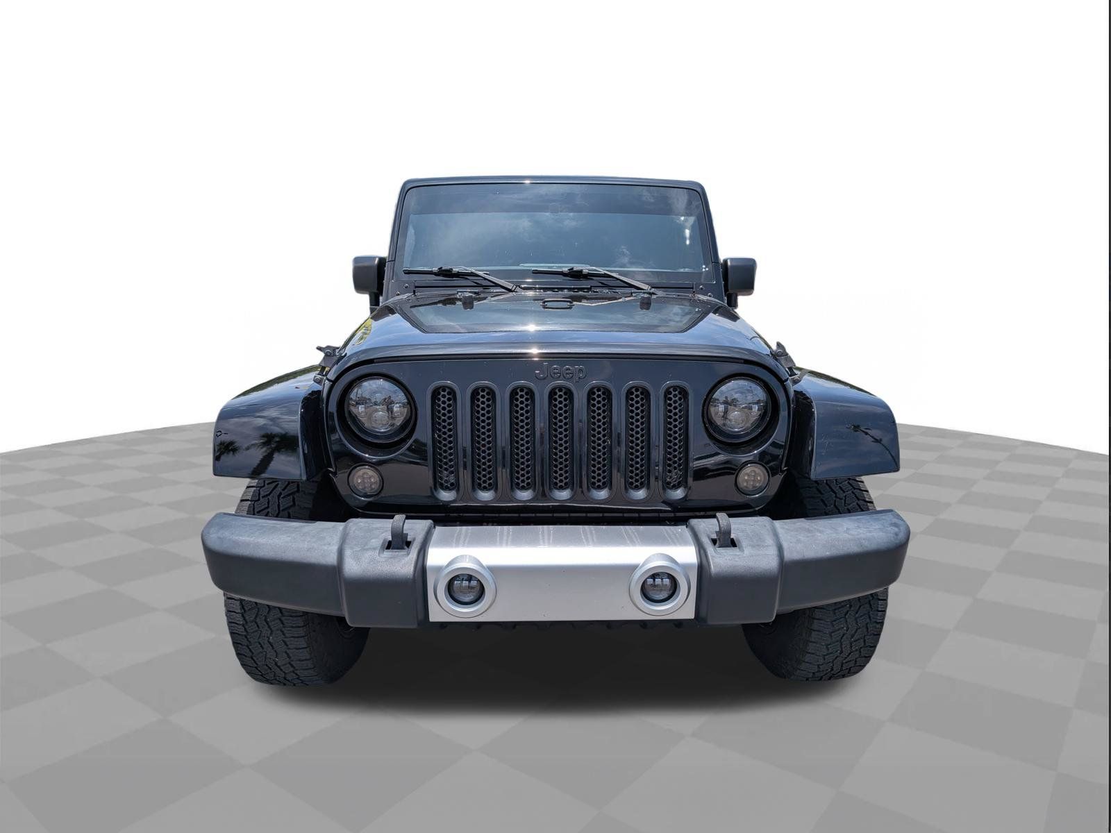 Used 2015 Jeep Wrangler Sahara w/ Connectivity Group AWD/4WD image 9