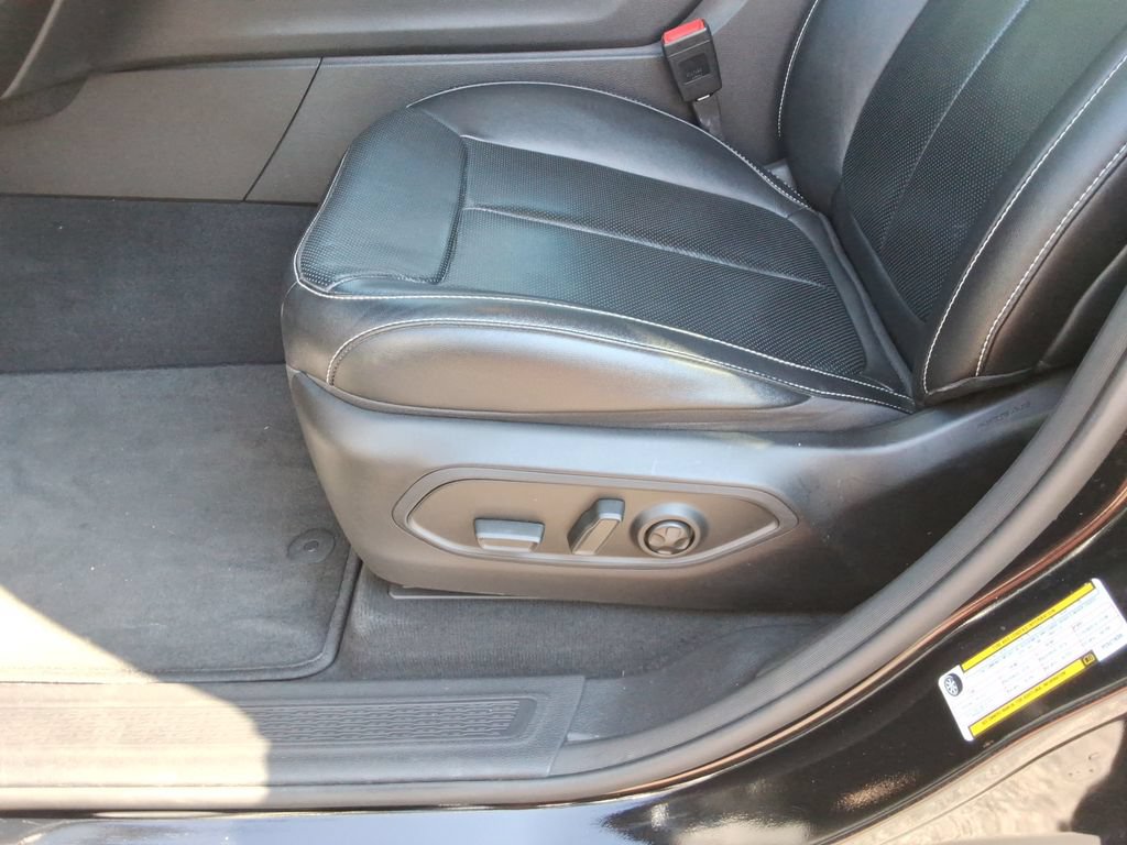 Used 2023 Jeep Grand Cherokee Limited w/ Luxury Tech Group II AWD/4WD image 24