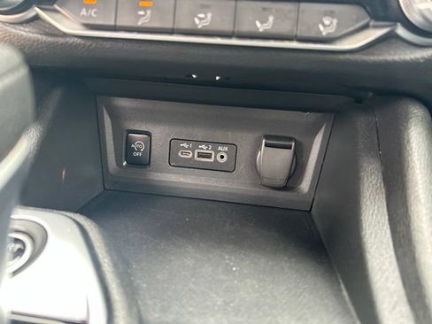 Used 2025 Nissan Sentra SV FWD image 25