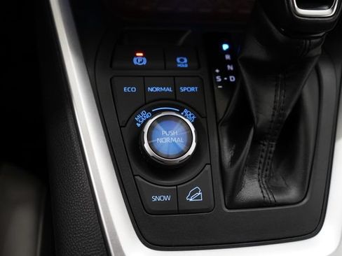 Used 2019 Toyota RAV4 Limited w/ Cold Weather Package AWD/4WD image 33