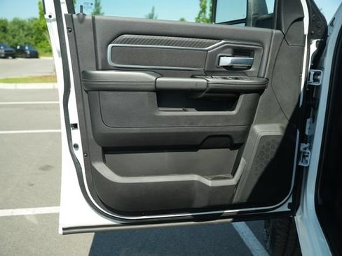 New 2026 RAM 2500 Big Horn AWD/4WD image 12