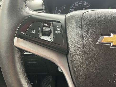 Used 2017 Chevrolet Trax LT w/ LT Convenience Package image 9