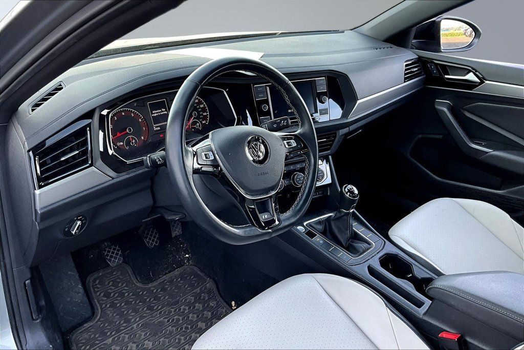 Used 2021 Volkswagen Jetta R-Line FWD image 14