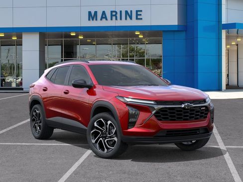 New 2026 Chevrolet Trax RS w/ Sunroof Package FWD image 7