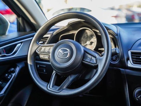 Used 2018 MAZDA MAZDA3 Sport image 15