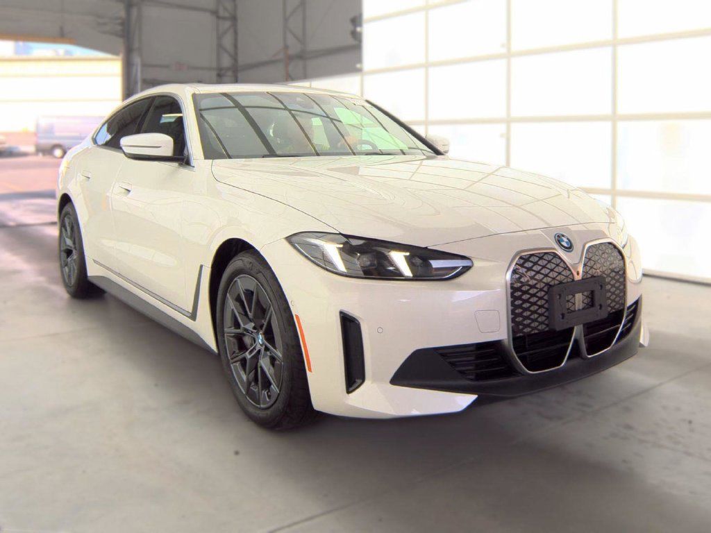 Used 2025 BMW i4 xDrive40i w/ Premium Package AWD/4WD image 8