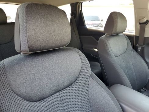 Used 2019 Hyundai Santa Fe SEL AWD/4WD image 17