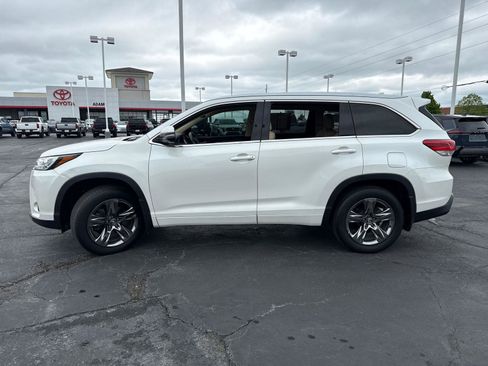 Used 2019 Toyota Highlander Limited Platinum AWD/4WD image 4
