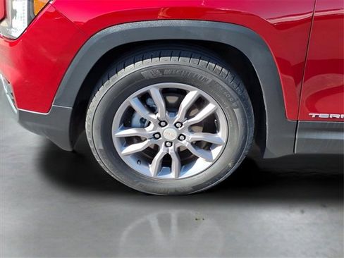 Used 2023 GMC Terrain SLT image 12