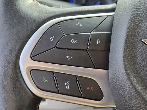 Used 2020 Chrysler Pacifica Touring-L image 33