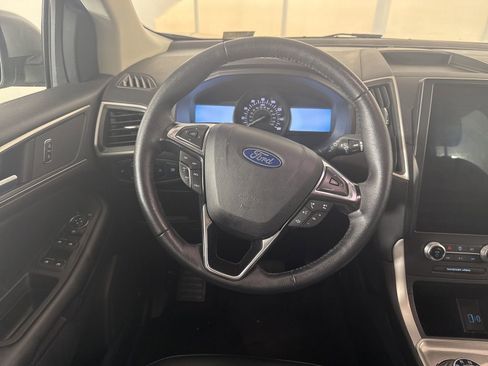 Used 2024 Ford Edge SEL image 11