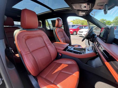 Used 2025 Lincoln Aviator Reserve w/ Jet Appearance Package AWD/4WD image 34