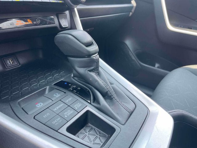 Certified 2025 Toyota RAV4 XLE AWD/4WD image 32