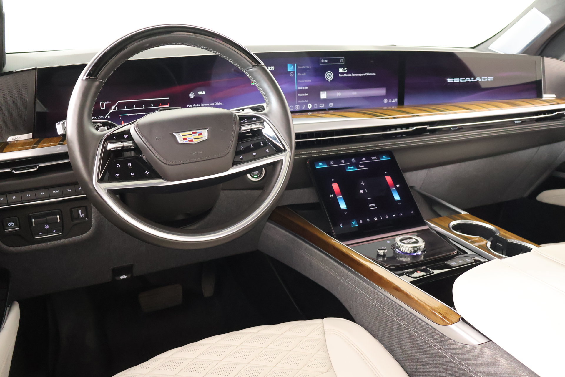 Used 2025 Cadillac Escalade ESV Sport Platinum w/ LPO, Floor Liner Package AWD/4WD image 2