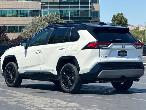 Used 2022 Toyota RAV4 XSE AWD/4WD image 6