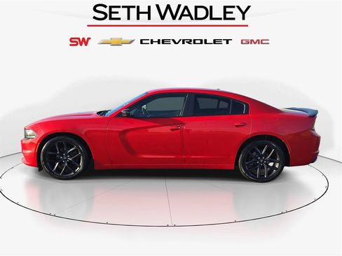 Used 2020 Dodge Charger SXT w/ Blacktop Package image 4