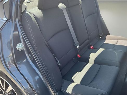 Used 2018 Subaru Legacy 2.5i Premium AWD/4WD image 22